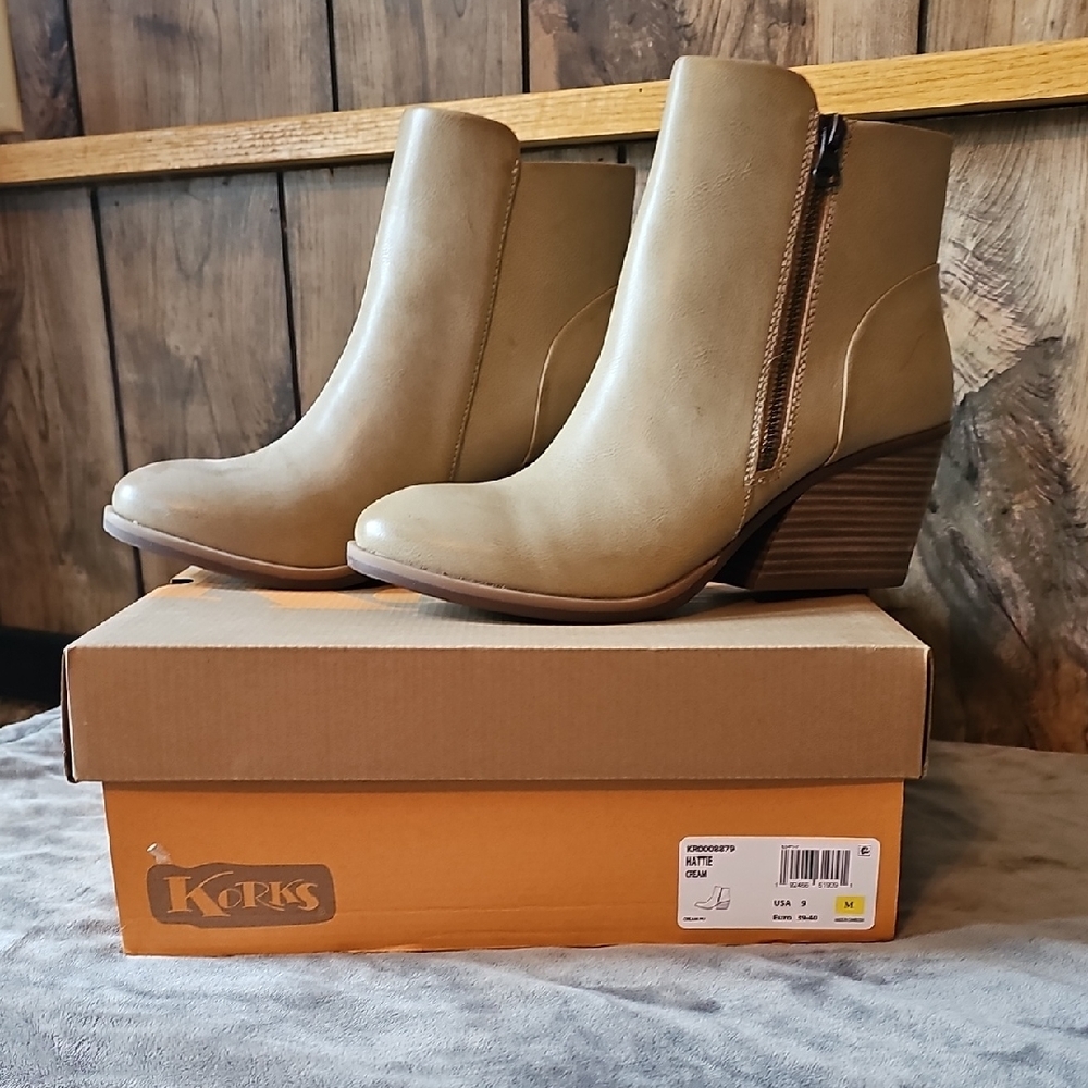 Kork-Ease Tan Ankle Booties with Stacked Heel